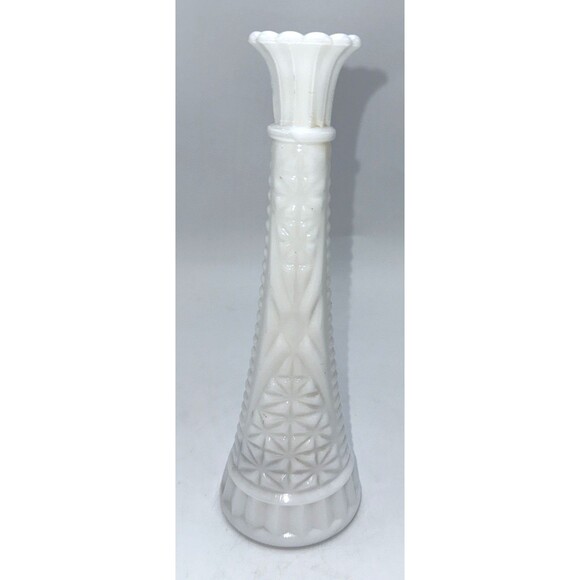 Vintage Anchor Hocking White Milk Glass Stars & Bars Bud Vase 9” Scallop Top - Picture 1 of 12
